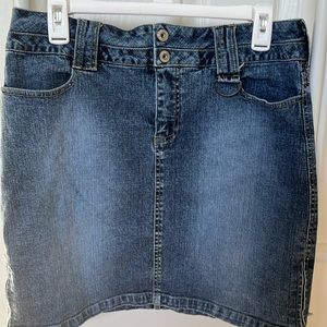 Carolina Blue Mini Denim Skirt / side zip with pockets Size 14